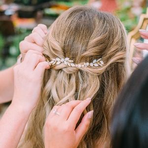 | opal + crystal hair vine |